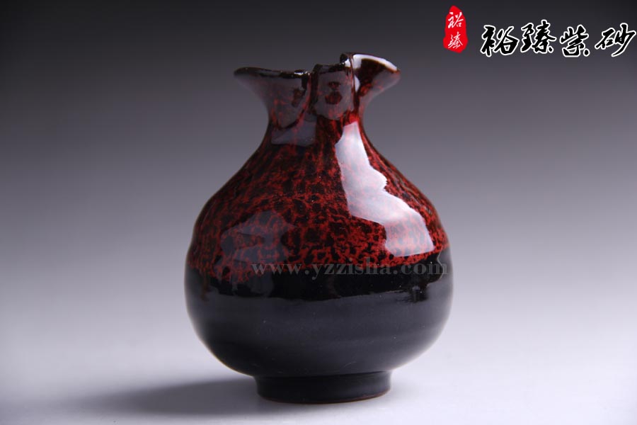 紫砂杂件红釉花瓶图2