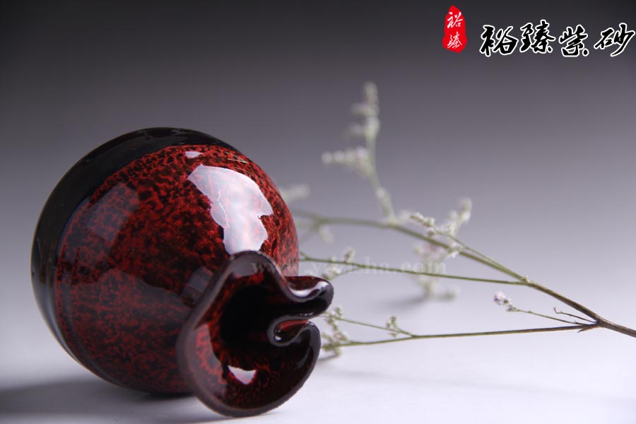 紫砂杂件红釉花瓶图3